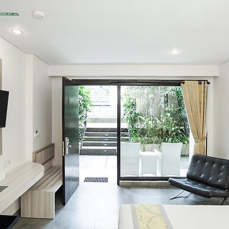 Dekuta Hotel Кута Екстериор снимка