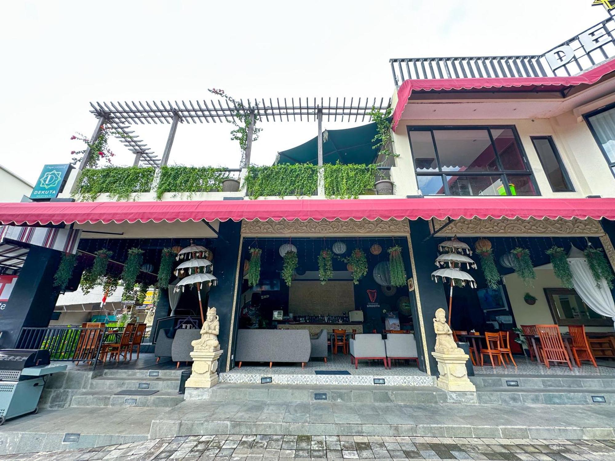 Dekuta Hotel Кута Екстериор снимка