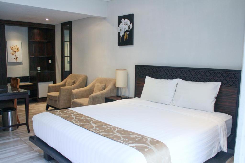 Dekuta Hotel Кута Екстериор снимка