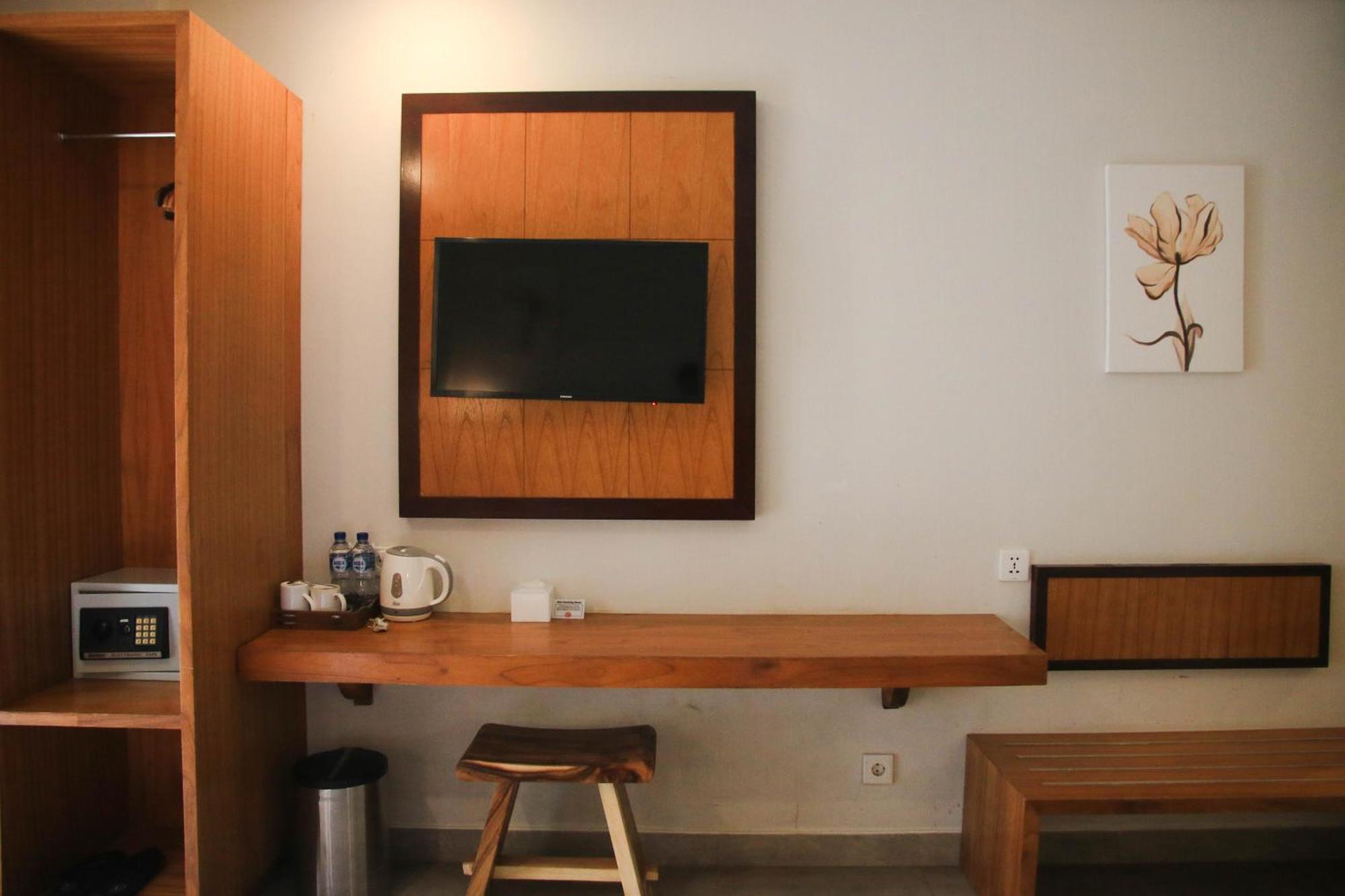 Dekuta Hotel Кута Екстериор снимка