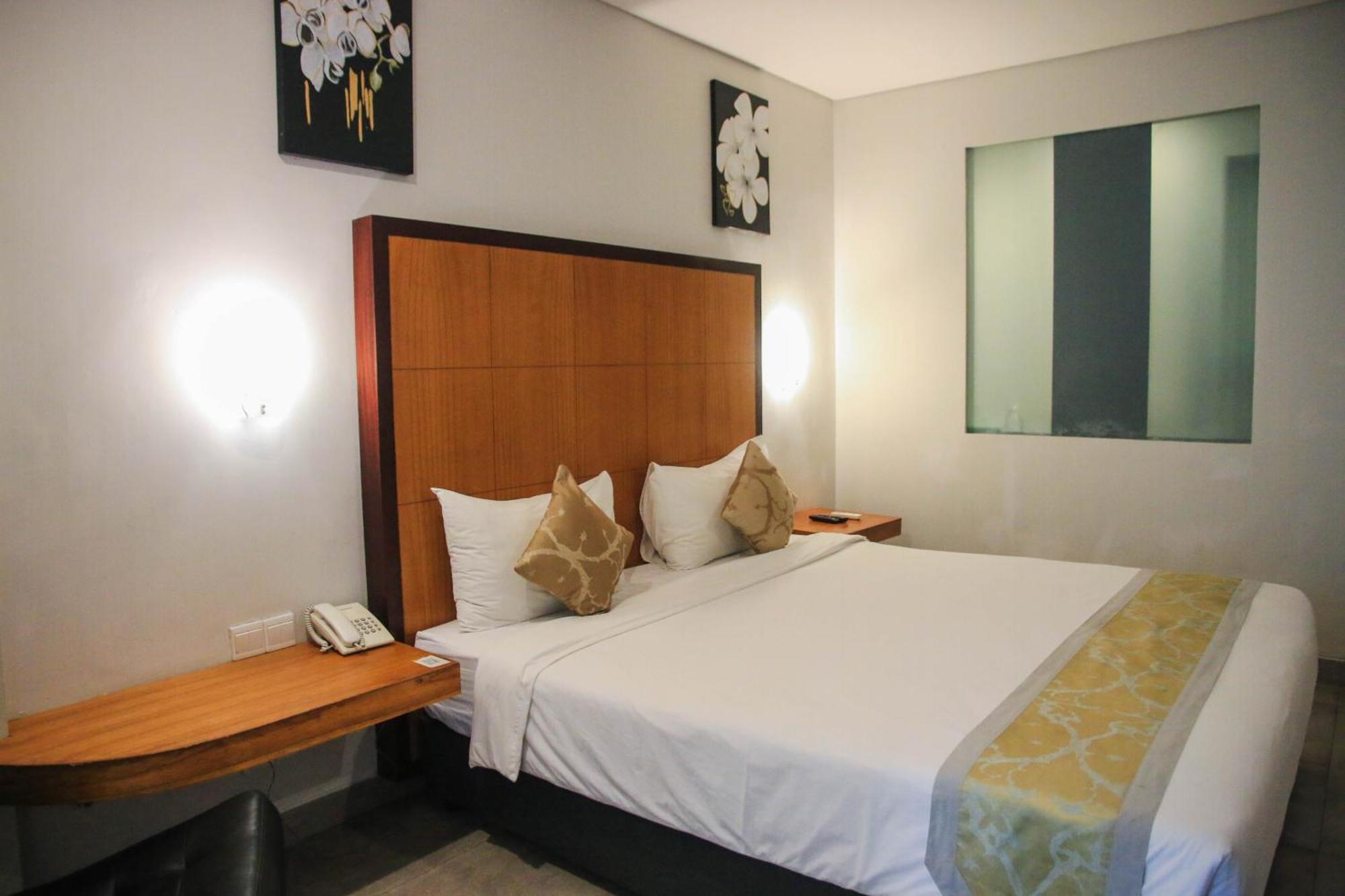 Dekuta Hotel Кута Екстериор снимка