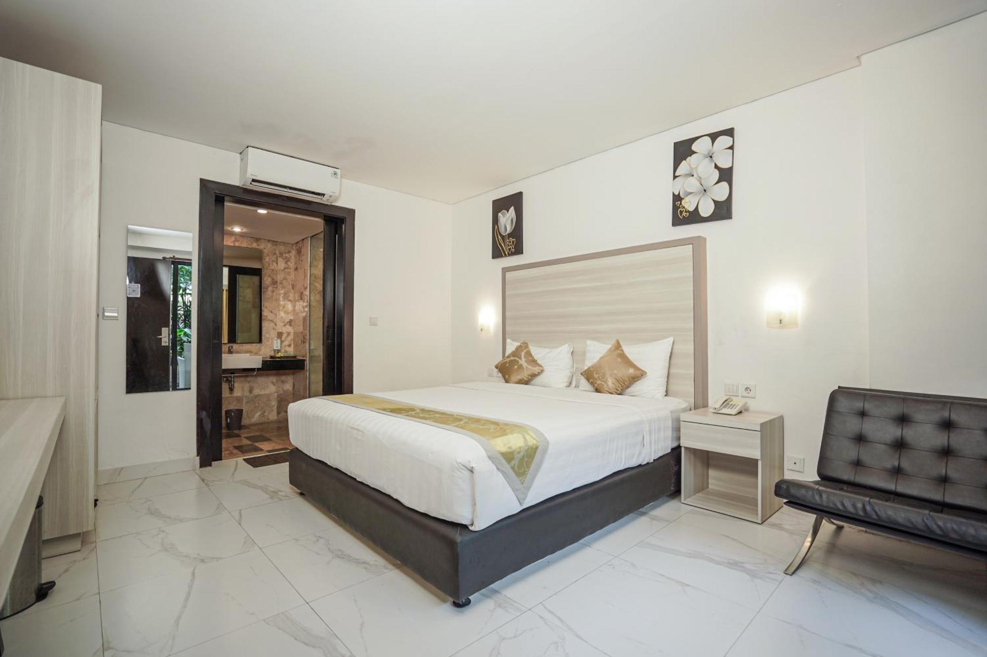 Dekuta Hotel Кута Екстериор снимка