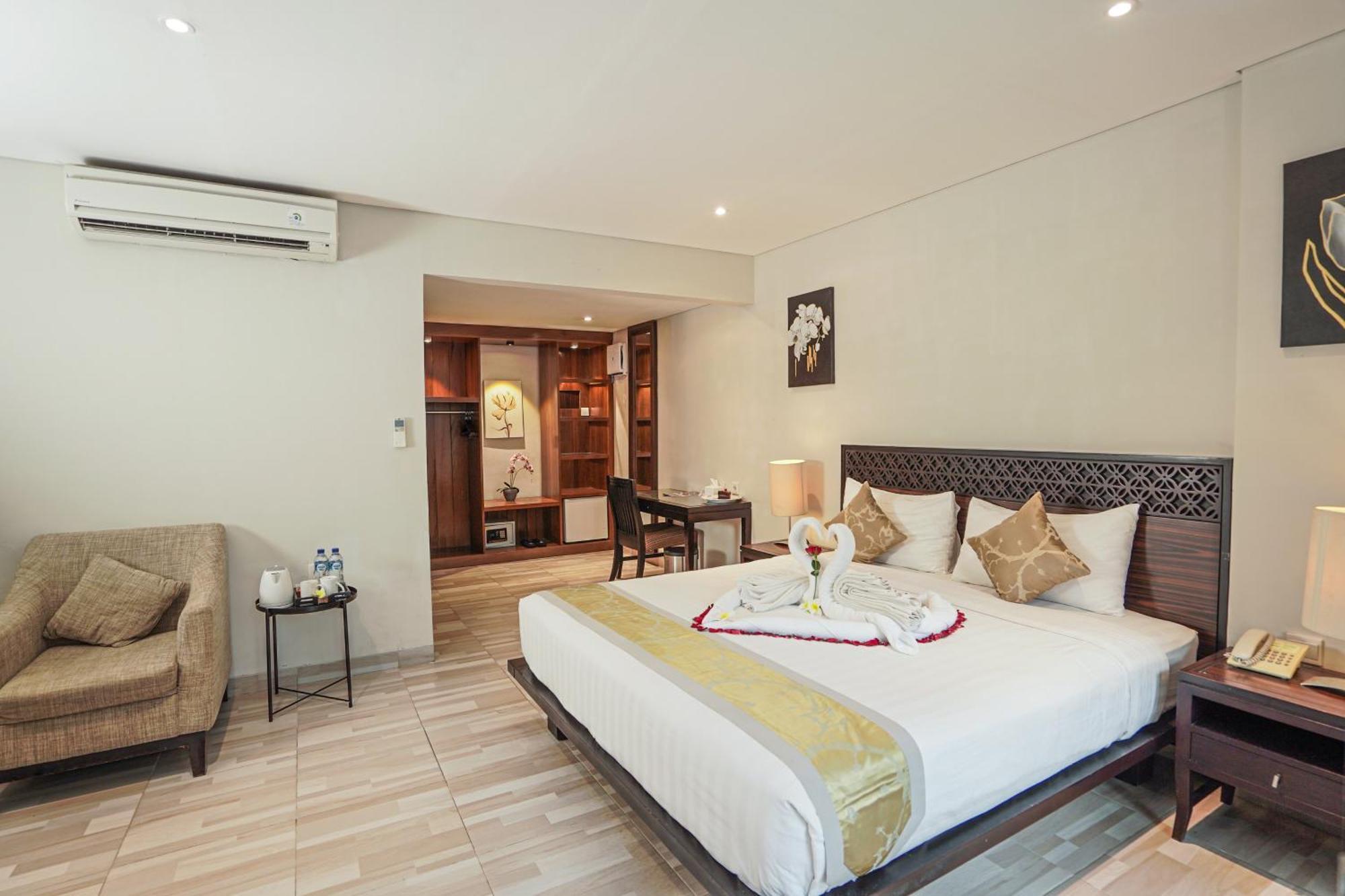 Dekuta Hotel Кута Екстериор снимка