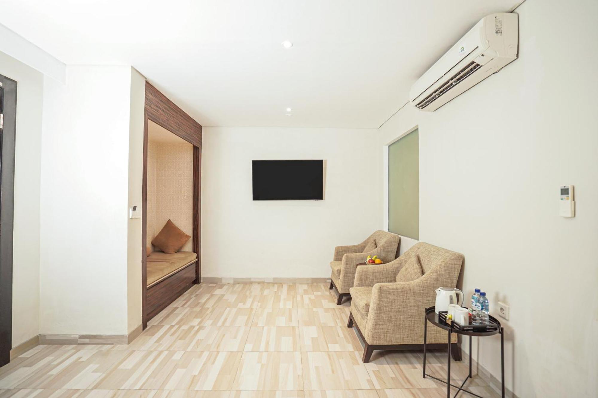 Dekuta Hotel Кута Екстериор снимка