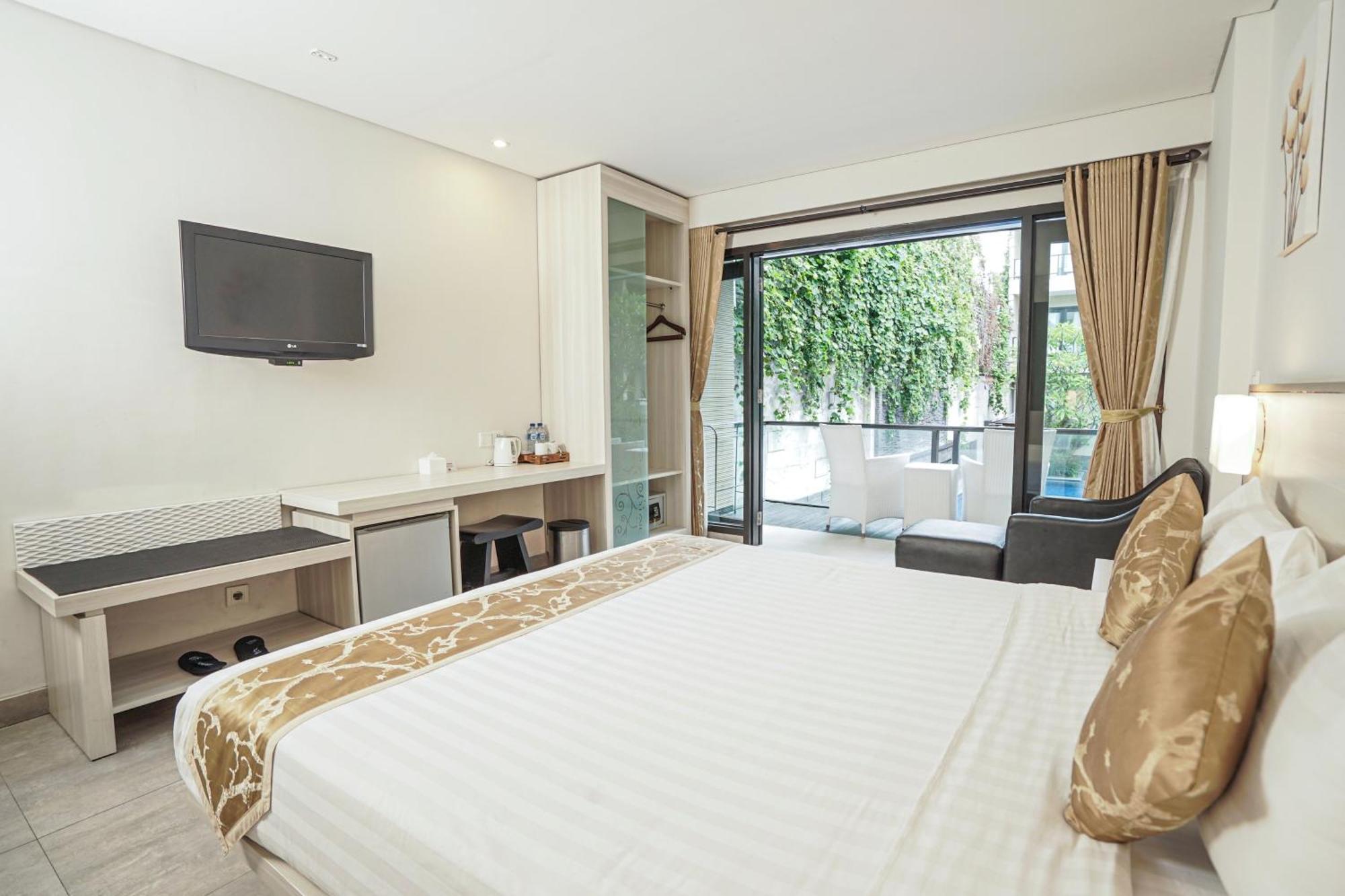 Dekuta Hotel Кута Екстериор снимка