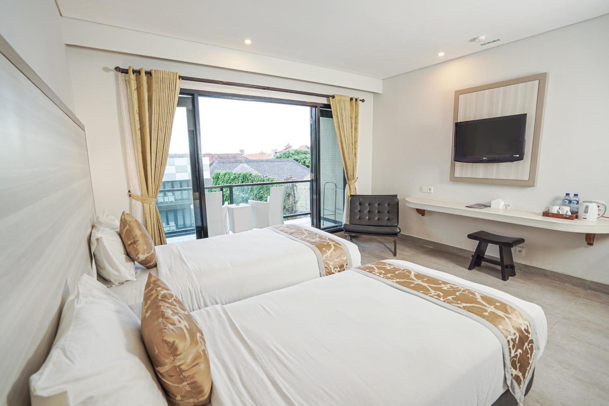 Dekuta Hotel Кута Екстериор снимка