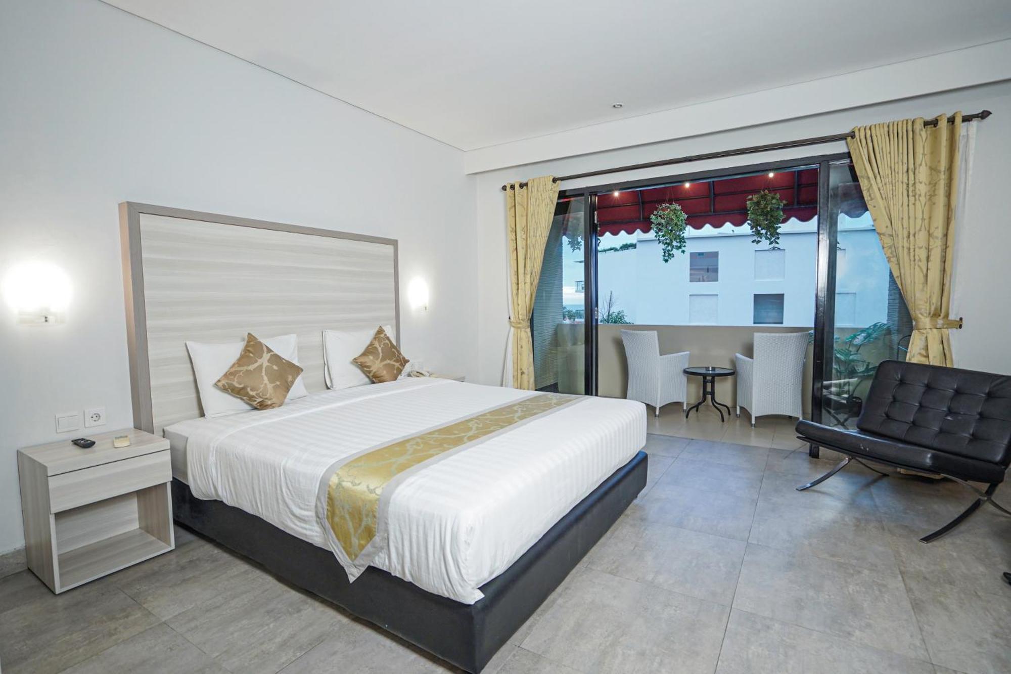 Dekuta Hotel Кута Екстериор снимка